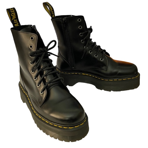 Dr. Martens Shoes - DR. MARTENS JADON PLATFORMS SMOOTH LEATHER BOOT SIZE 9 WOMENS  8 MENS